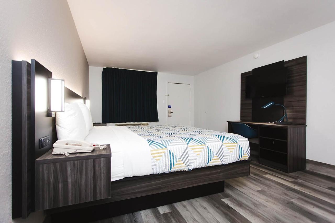 6 Houston, Tx - Medical Center - Nrg Stadium Hotel