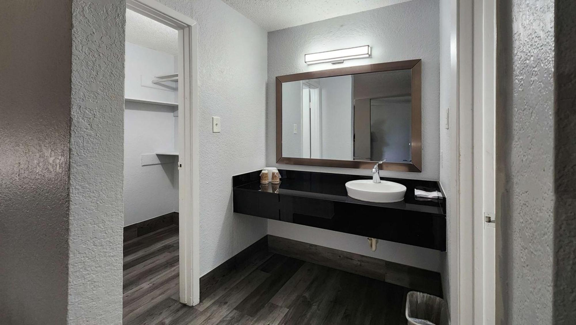 6 Houston, Tx - Medical Center - Nrg Stadium Houston
