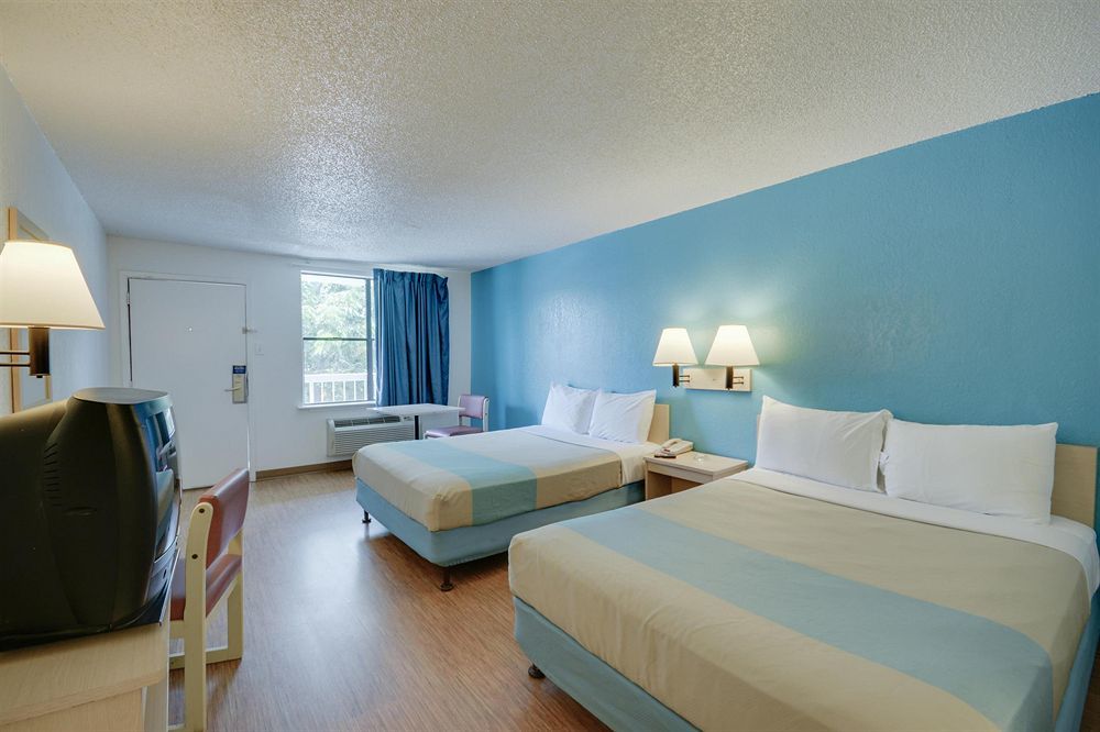 6 Houston, Tx - Medical Center - Nrg Stadium Hotel